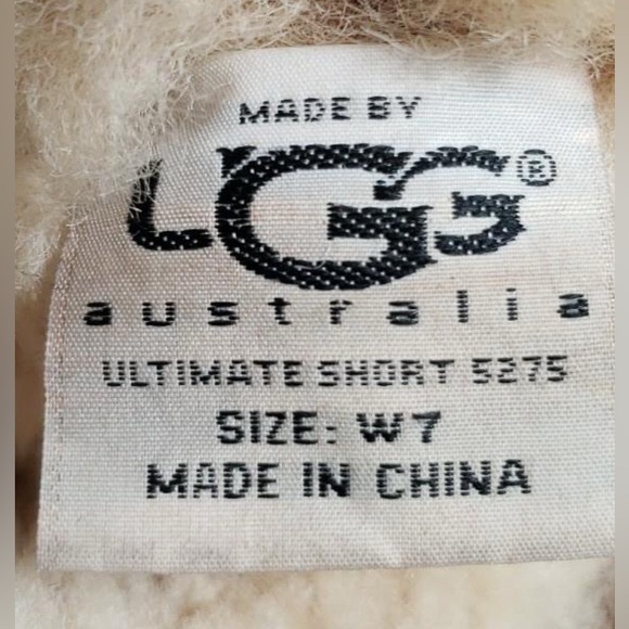 UGG, size 7, Mid Height Tan Beige Suede Winter Boots - Picture 5 of 14